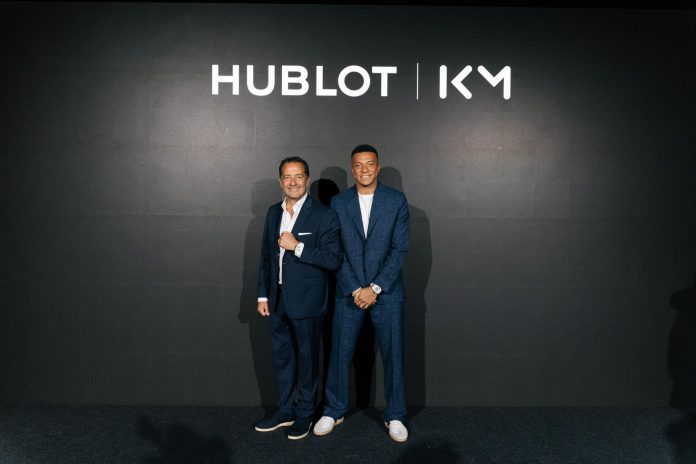 Hublot celebró en Madrid el lanzamiento del Big Bang Reloaded Kylian Mbappé, una edición limitada de 200 piezas creada junto al futbolista francés y presentada en un exclusivo evento con invitados del mundo del deporte y la cultura.